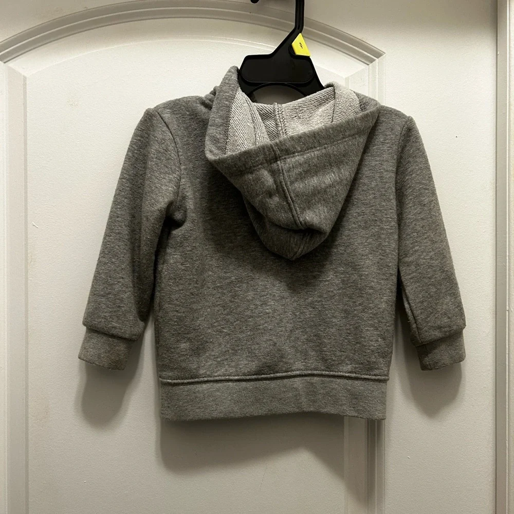 Gently used zip-up Nike hoodie (with faux pockets) great condition & fit, 18M - Picture 2 of 2